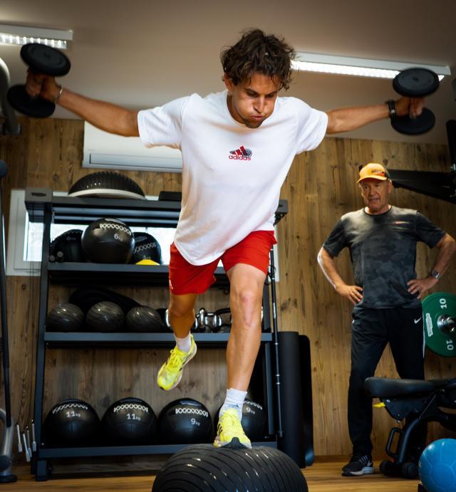 1619926618627022938.jpg 蒂姆马德里2.jpg